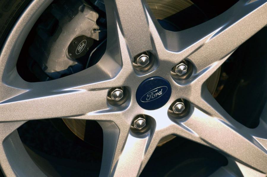  Ford Focus Titanium 2012 года  (фото 31 из 37)